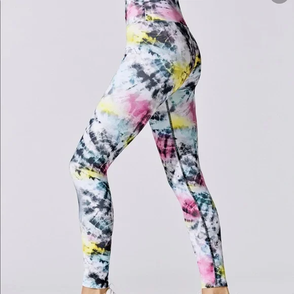 Beach Riot Sunburst Tie dye set - Picture 4 of 10